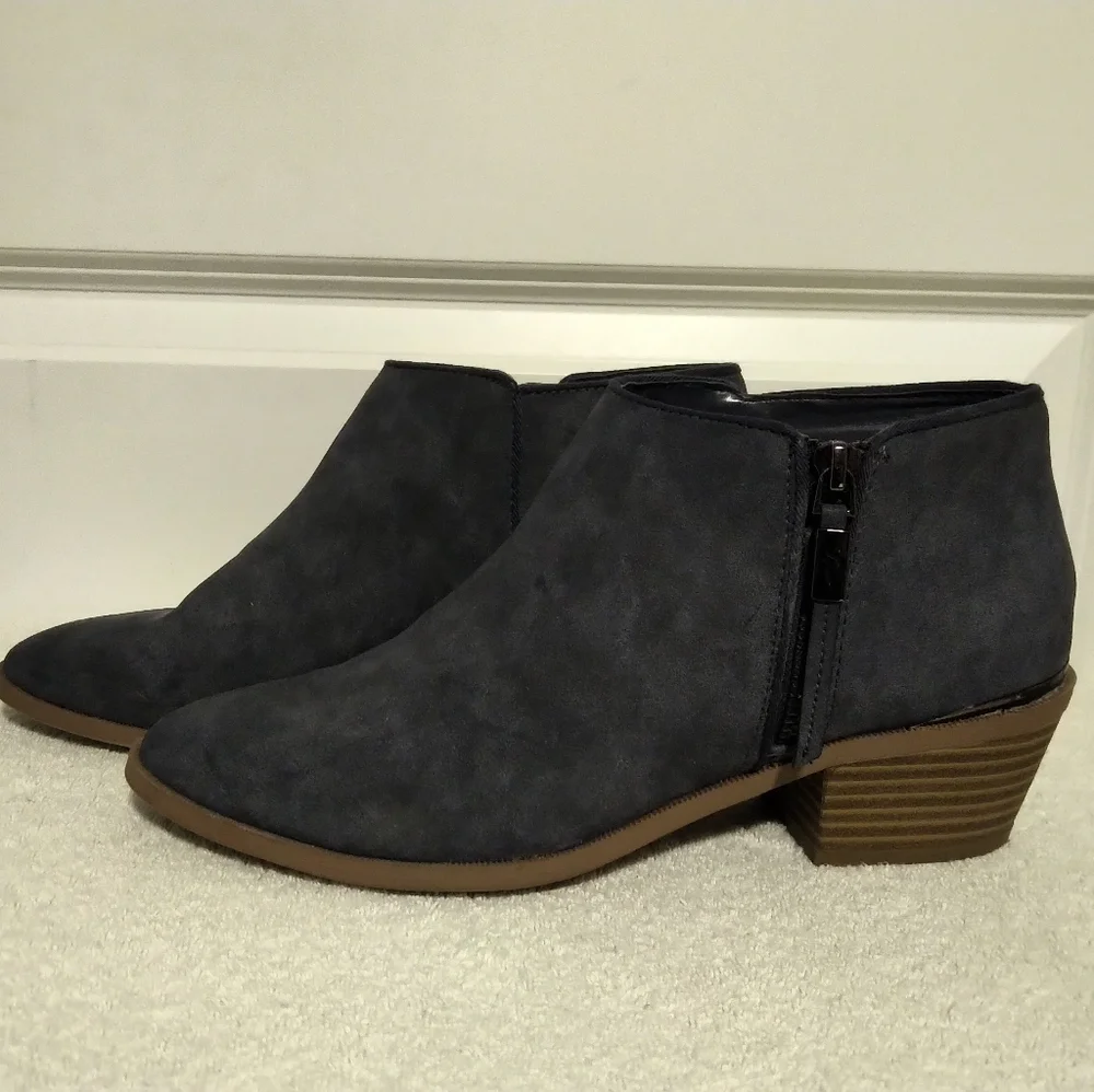 Simply Vera Vera Wang Dark Blue Ankle Boots - Size 9